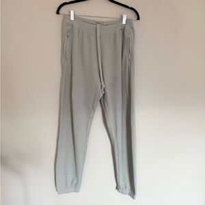 SKIMS Waffle Jogger Zippered Pockets Drawstring Waistband Grey Talc Size Large
